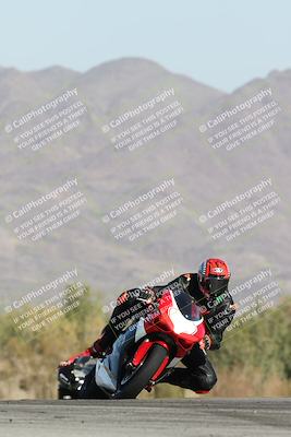 media/Dec-01-2025-Moto Forza (Mon) [[2daa91e15f]]/2-Intermediate Group/Session 2 Turn 9 Entry/